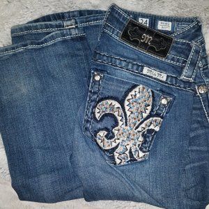 Miss Me: Mid Rise/ Boot cut - Size 24